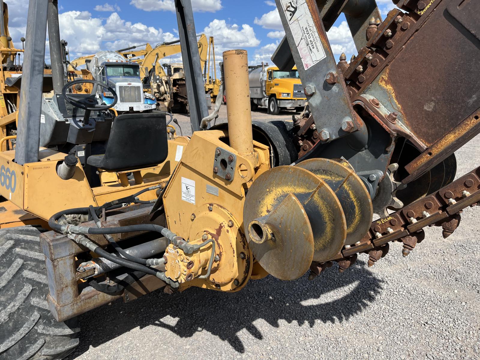 ./imagenes/INVOICE/2019/16425/ZANJADORA CASE 660 (13).JPG